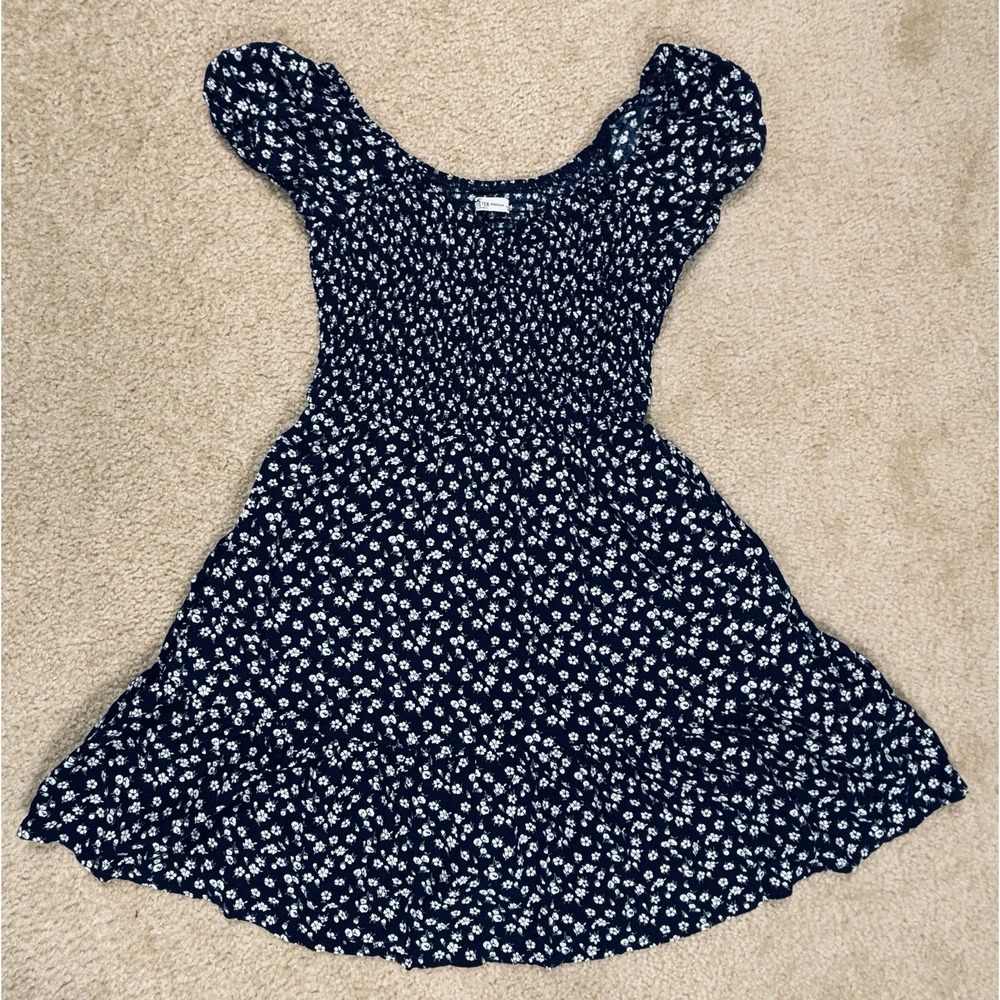 Hollister Smocked Babydoll Navy Floral Mini Dress Medium Blue Cap Sleeve